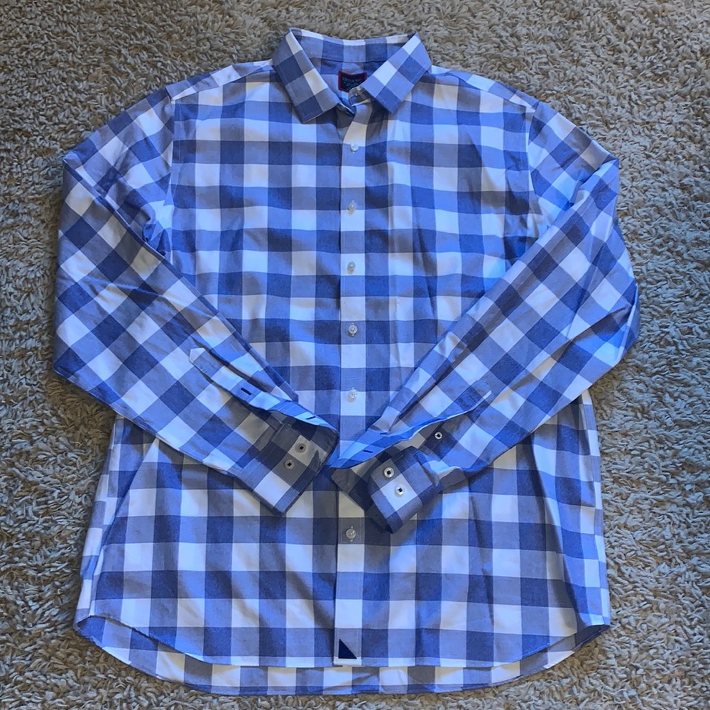 UNTUCKit long sleeved shirt